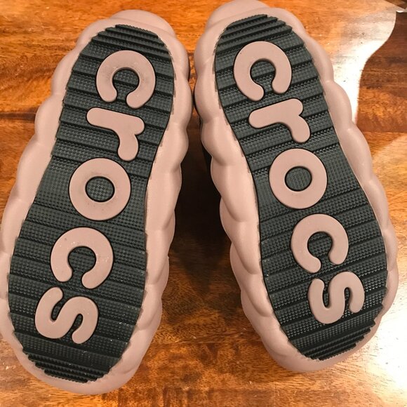 Crocs Overpuff Shorty Boots in Truffle size 9 Women's / 7 Men's NWT - Picture 6 of 6